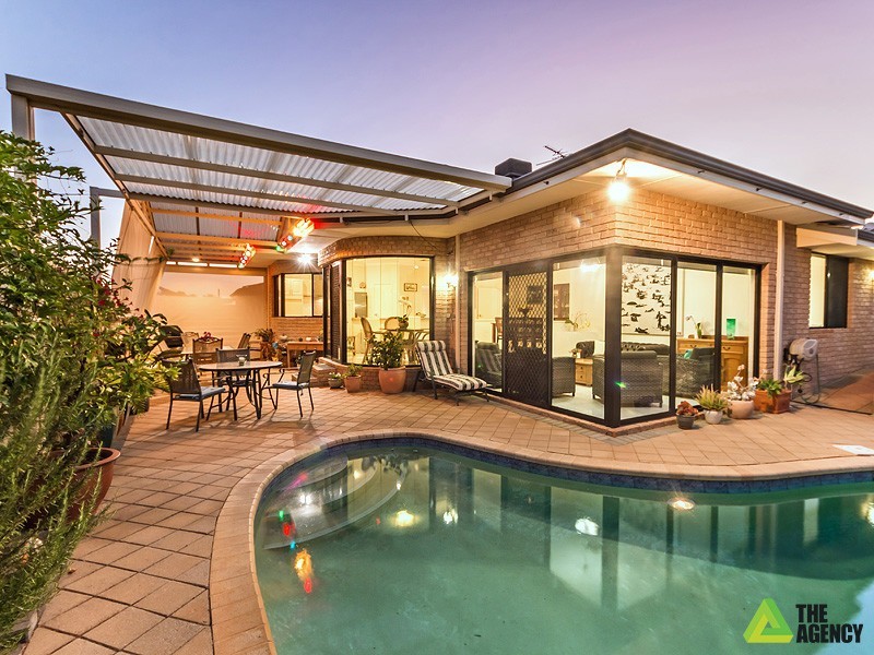 31 Whittaker Crescent, Bull Creek WA 6149