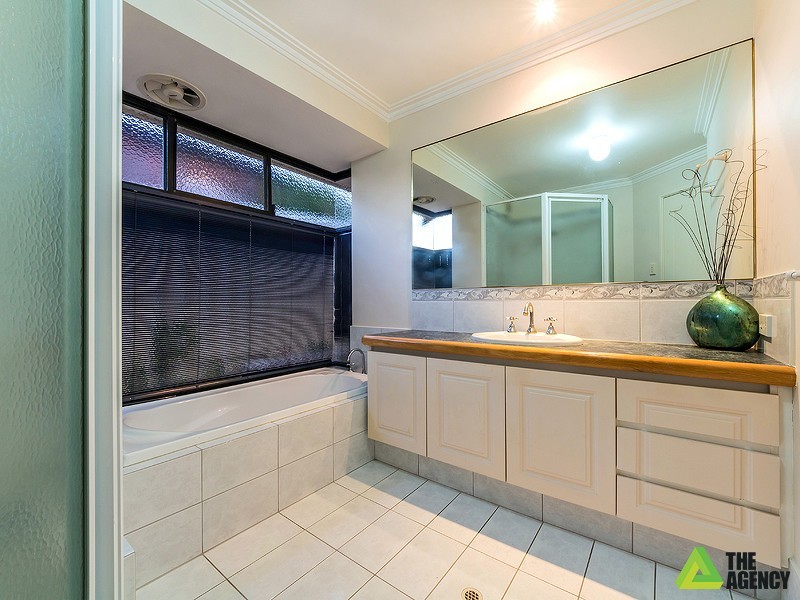 31 Whittaker Crescent, Bull Creek WA 6149