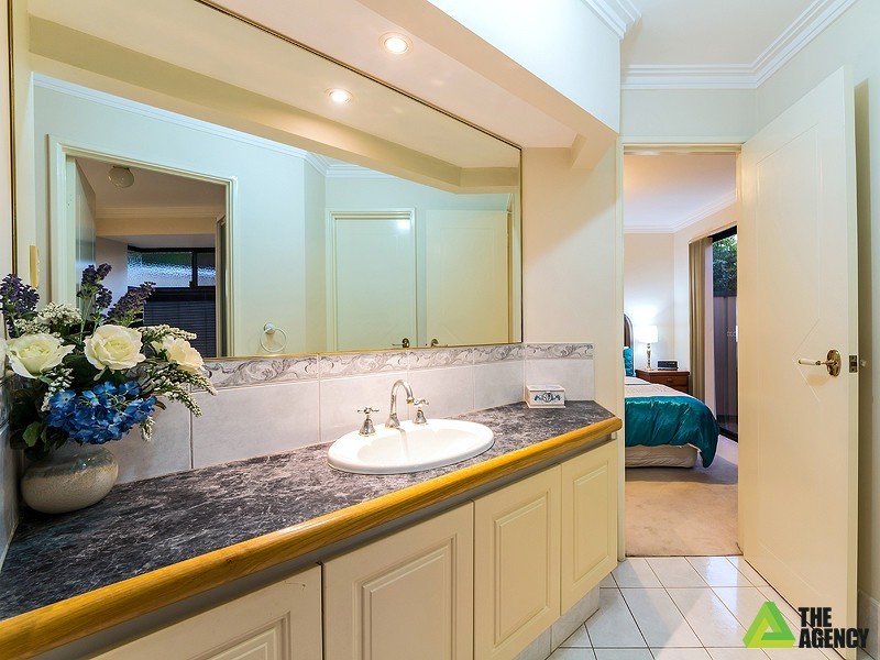 31 Whittaker Crescent, Bull Creek WA 6149