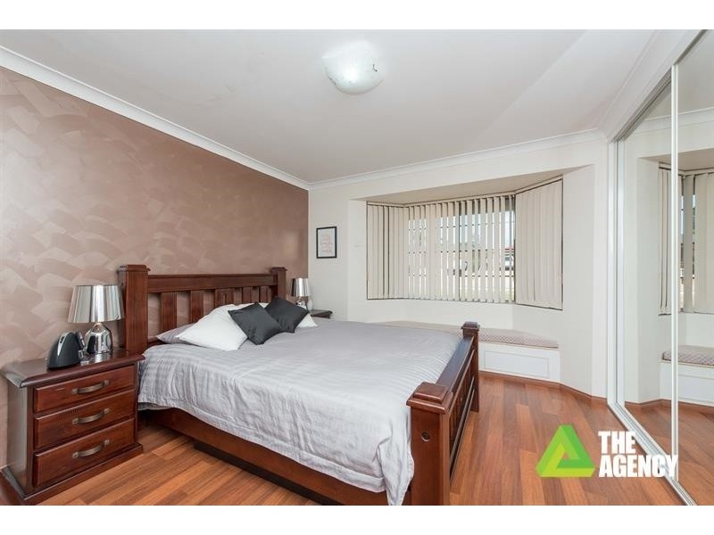 27 Pathfinder Road, Padbury WA 6025