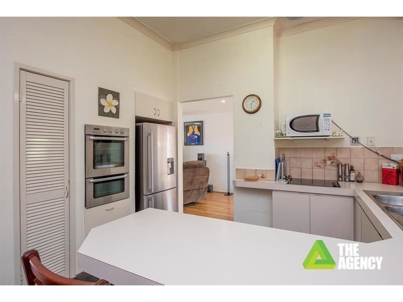 27 Pathfinder Road, Padbury WA 6025
