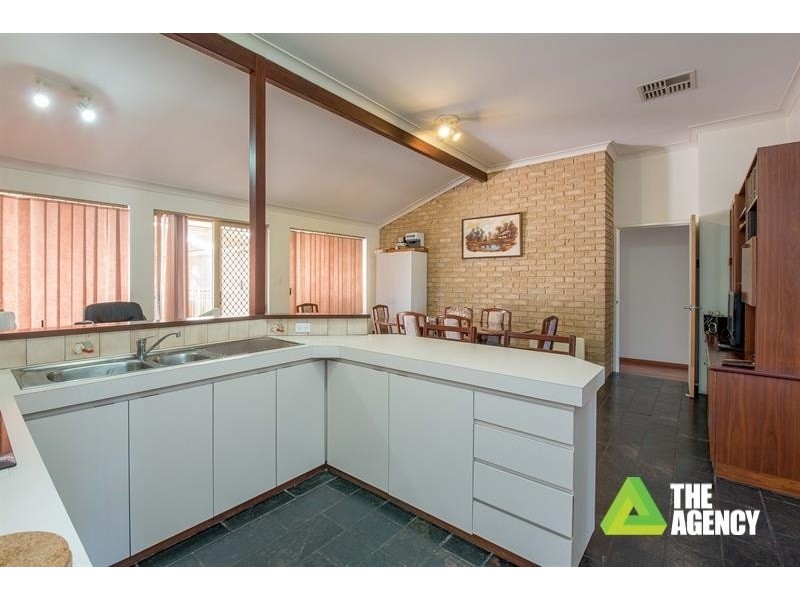 27 Pathfinder Road, Padbury WA 6025