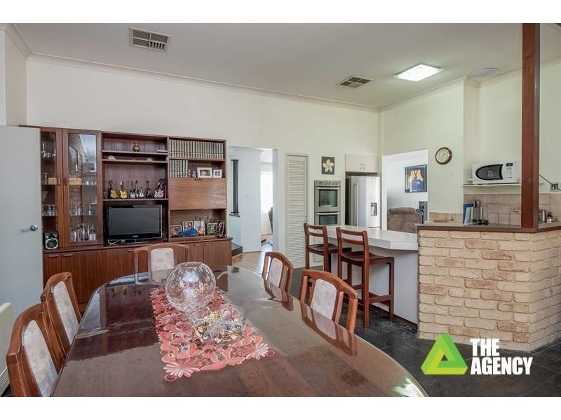 27 Pathfinder Road, Padbury WA 6025