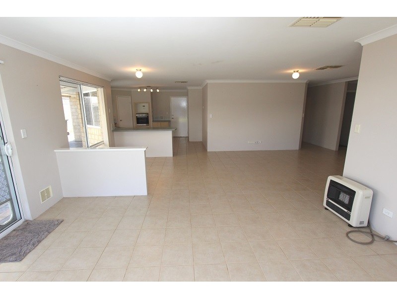 7 Aldenham Heights, Halls Head WA 6210