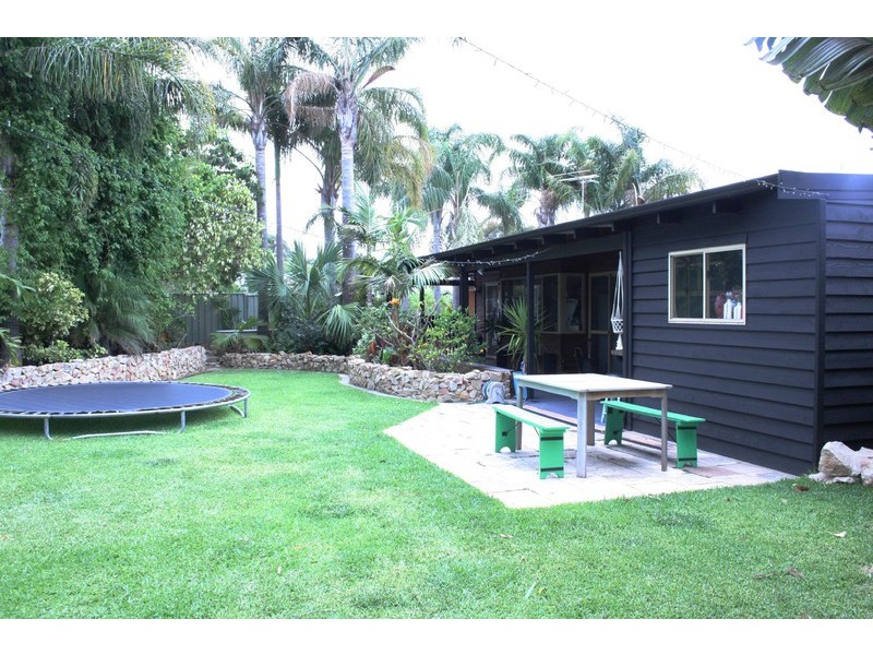 8 Ribbonvale Rise, Dunsborough WA 6281