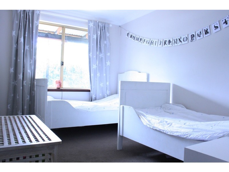 8 Ribbonvale Rise, Dunsborough WA 6281