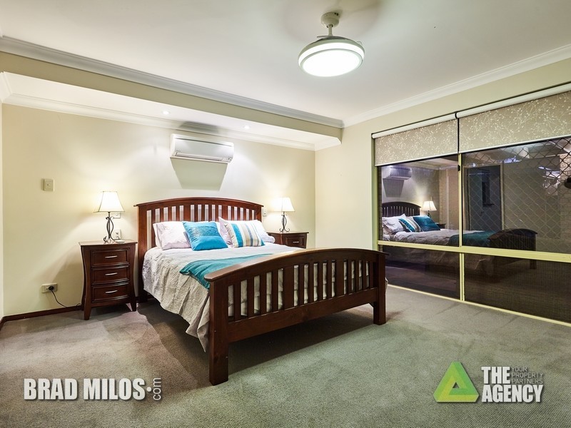 10 Lawson Place, Munster WA 6166