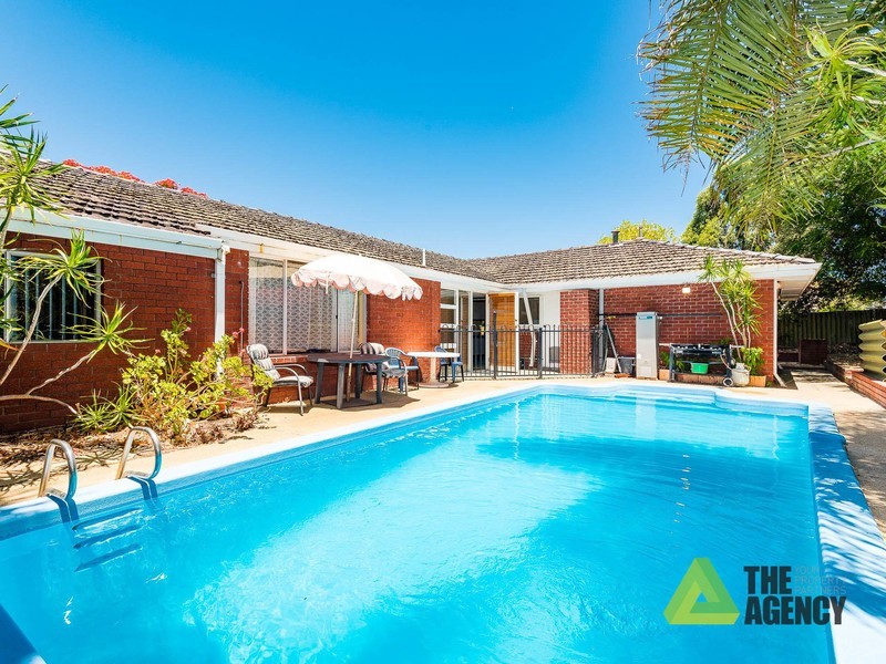 5 Pomeroy Place, Carine WA 6020