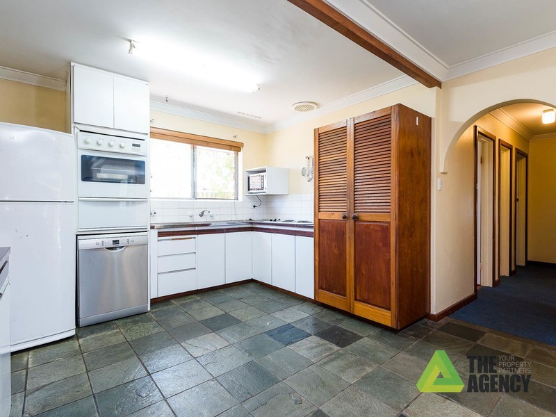 5 Pomeroy Place, Carine WA 6020
