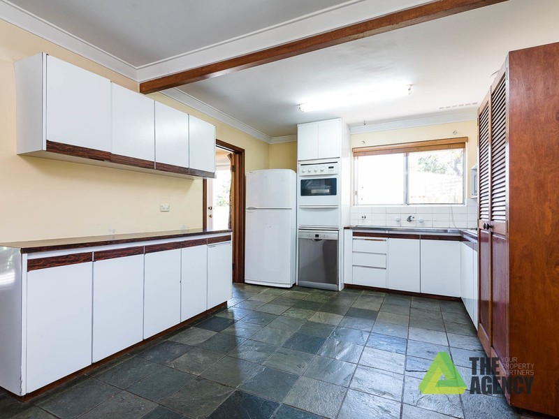 5 Pomeroy Place, Carine WA 6020