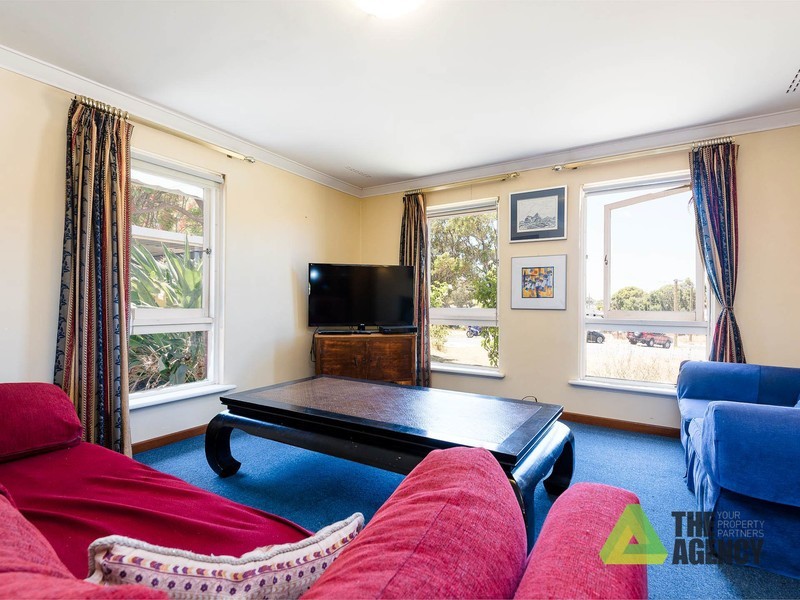 5 Pomeroy Place, Carine WA 6020