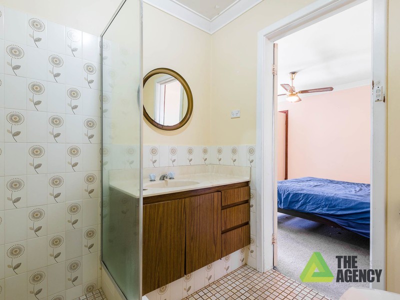 5 Pomeroy Place, Carine WA 6020