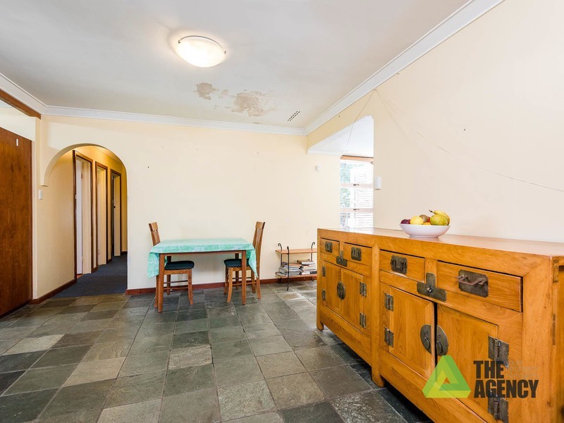 5 Pomeroy Place, Carine WA 6020