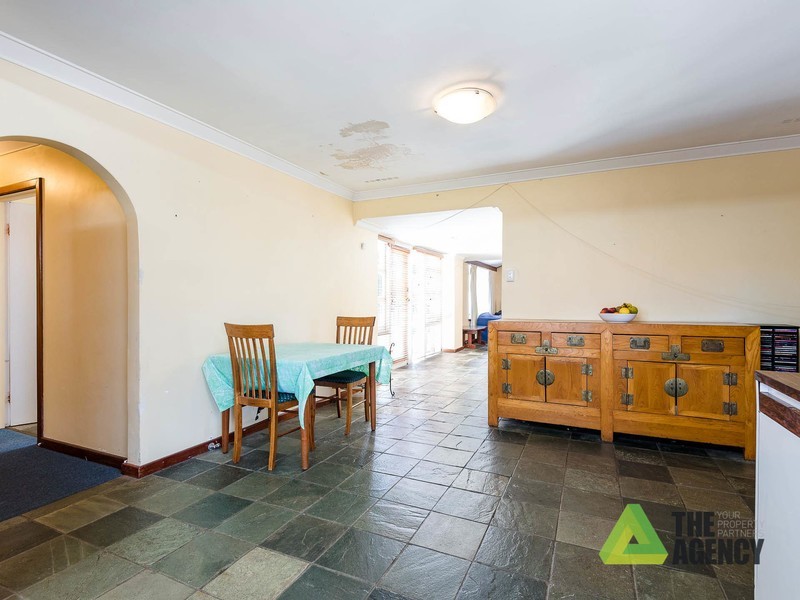 5 Pomeroy Place, Carine WA 6020