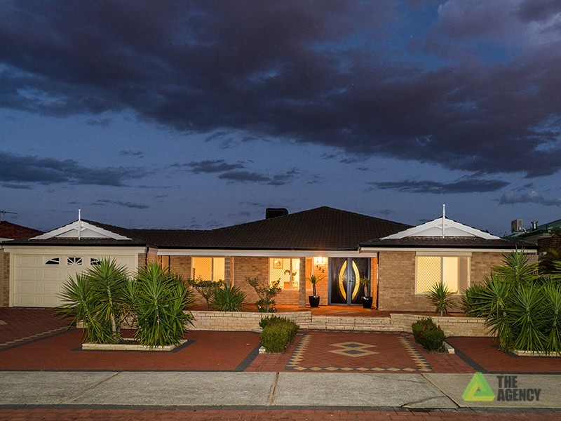 122 Highclere Boulevard, Marangaroo WA 6064