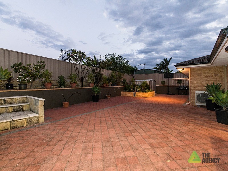 122 Highclere Boulevard, Marangaroo WA 6064