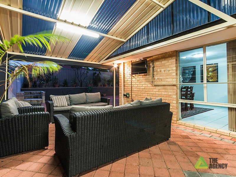 122 Highclere Boulevard, Marangaroo WA 6064