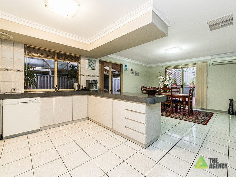 122 Highclere Boulevard, Marangaroo WA 6064