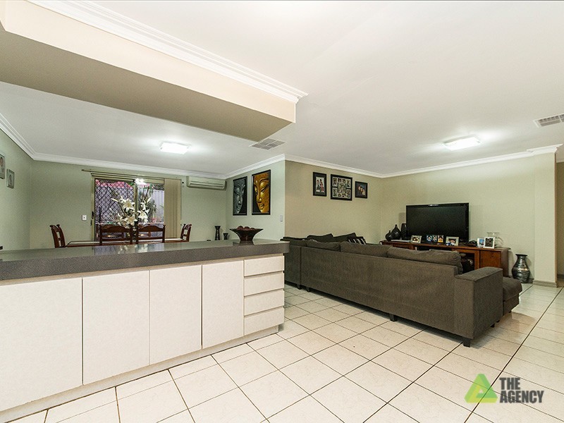 122 Highclere Boulevard, Marangaroo WA 6064
