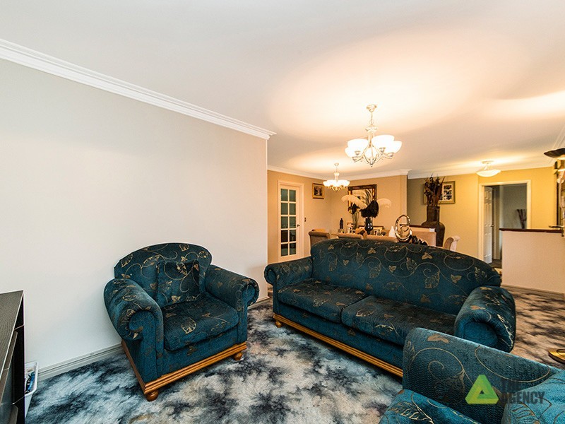 122 Highclere Boulevard, Marangaroo WA 6064