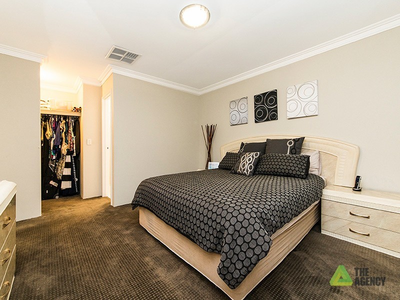 122 Highclere Boulevard, Marangaroo WA 6064