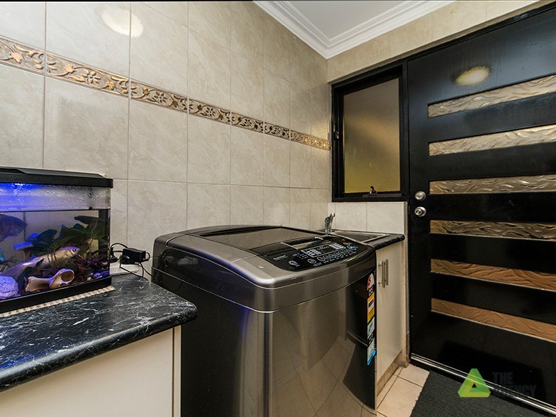 122 Highclere Boulevard, Marangaroo WA 6064