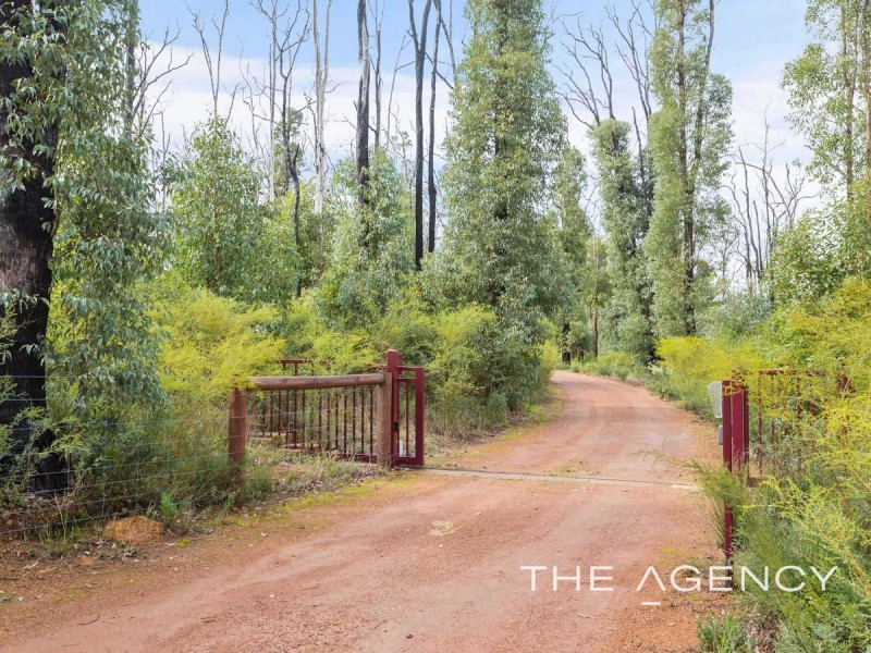 10 Kalari Way, Stoneville WA 6081