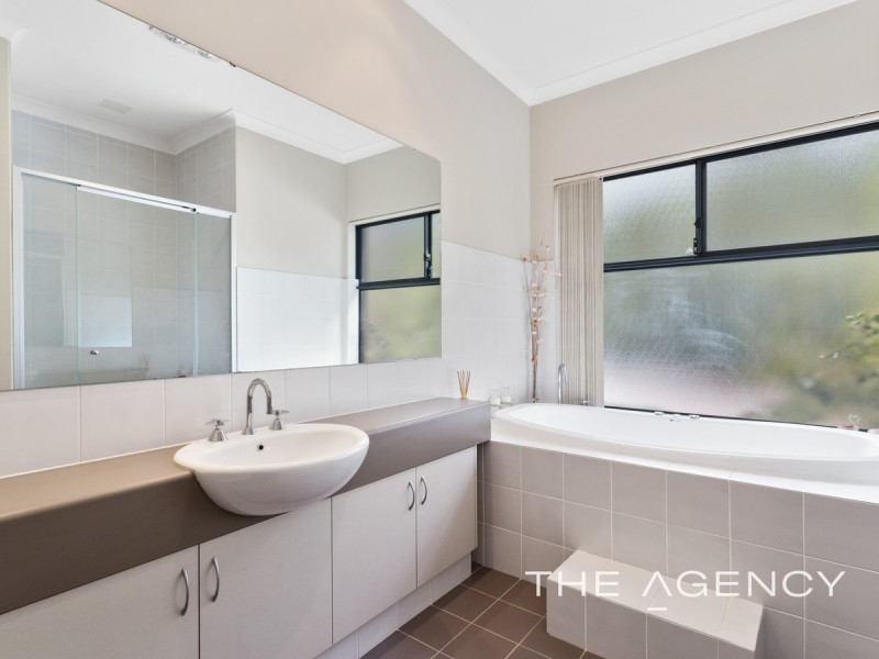 10 Kalari Way, Stoneville WA 6081