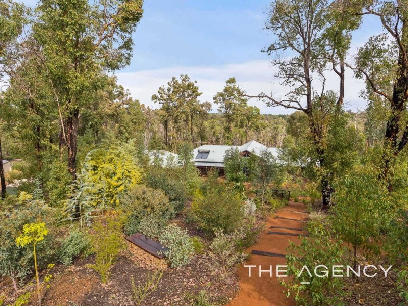 10 Kalari Way, Stoneville WA 6081