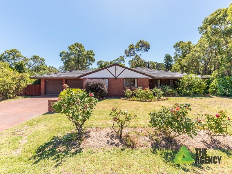 2 Glen Avon Street, Lesmurdie WA 6076