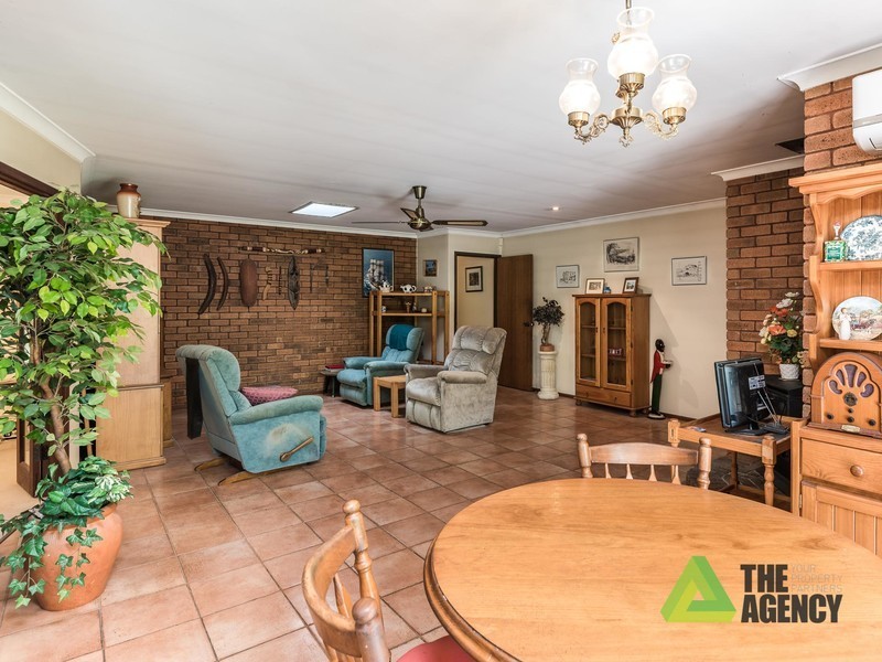 2 Glen Avon Street, Lesmurdie WA 6076