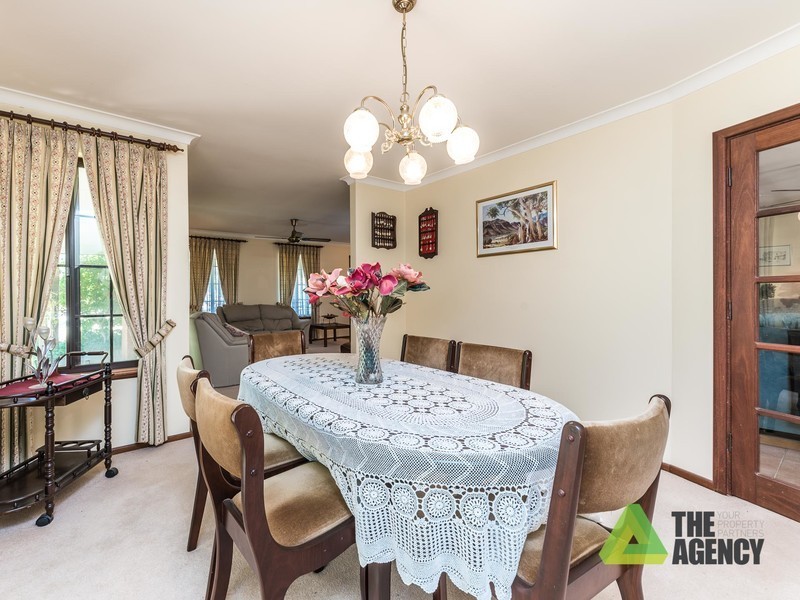 2 Glen Avon Street, Lesmurdie WA 6076