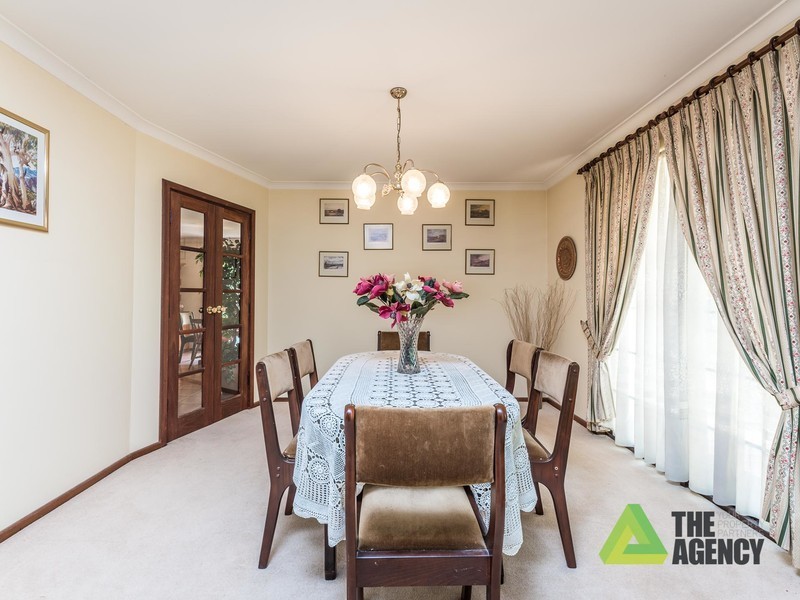 2 Glen Avon Street, Lesmurdie WA 6076