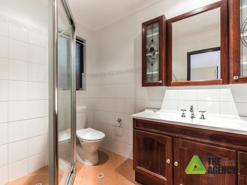 2 Glen Avon Street, Lesmurdie WA 6076