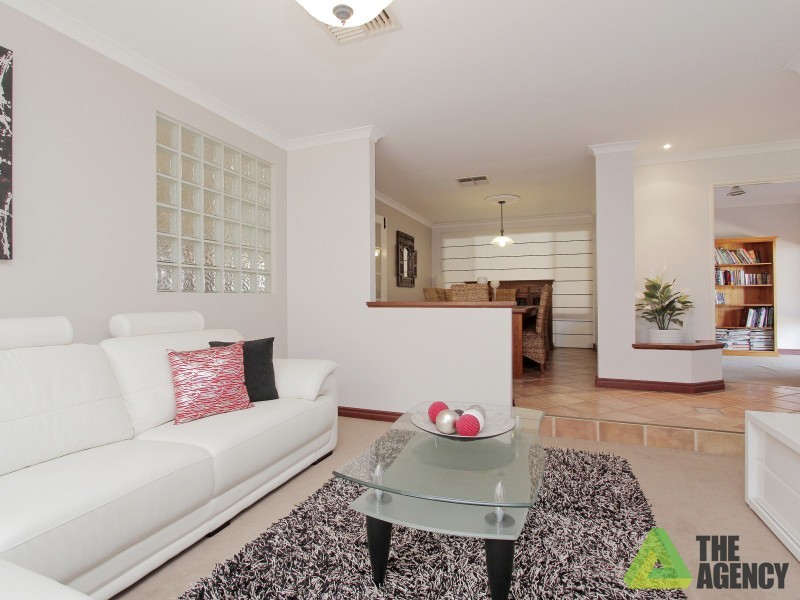 13 The Crest, Canning Vale WA 6155