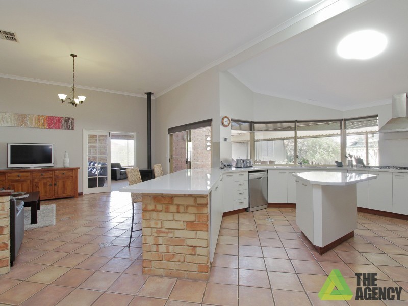 13 The Crest, Canning Vale WA 6155