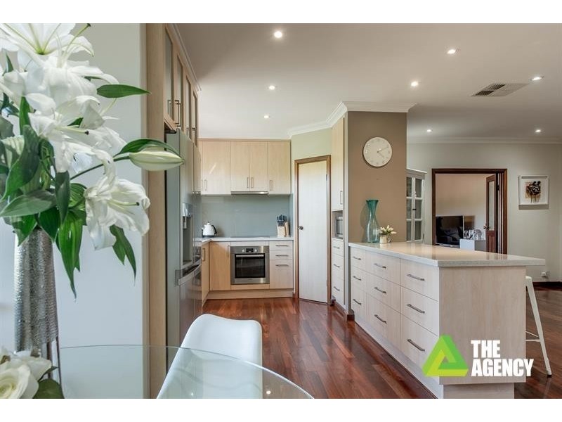 5 Macintosh Rise, Duncraig WA 6023