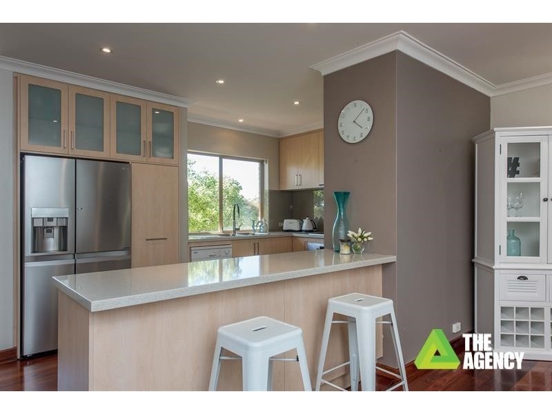 5 Macintosh Rise, Duncraig WA 6023