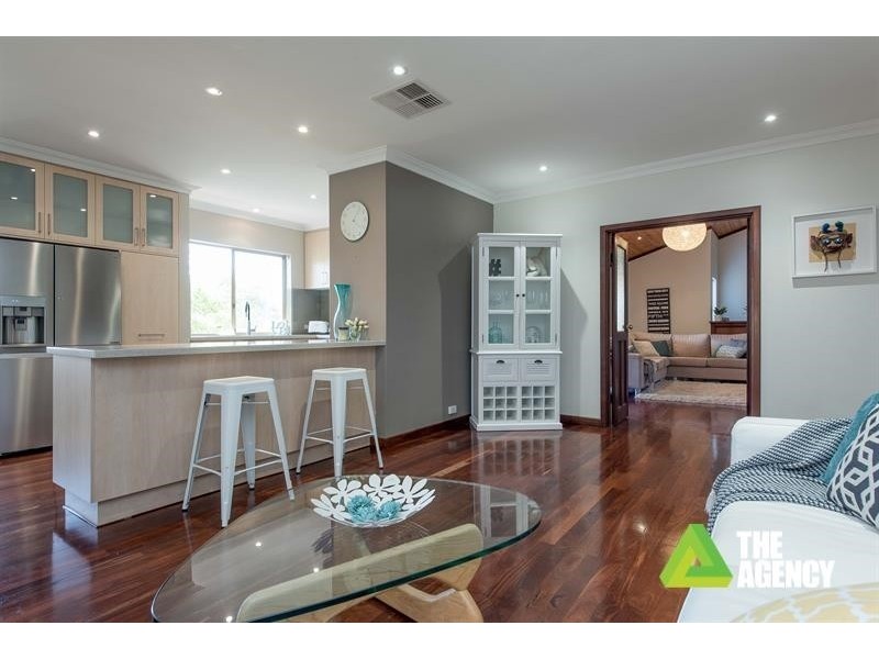 5 Macintosh Rise, Duncraig WA 6023