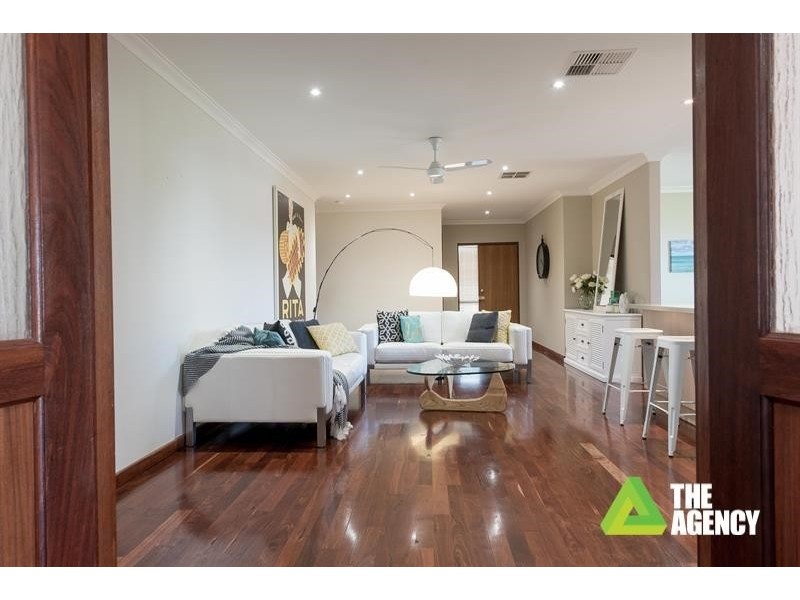 5 Macintosh Rise, Duncraig WA 6023