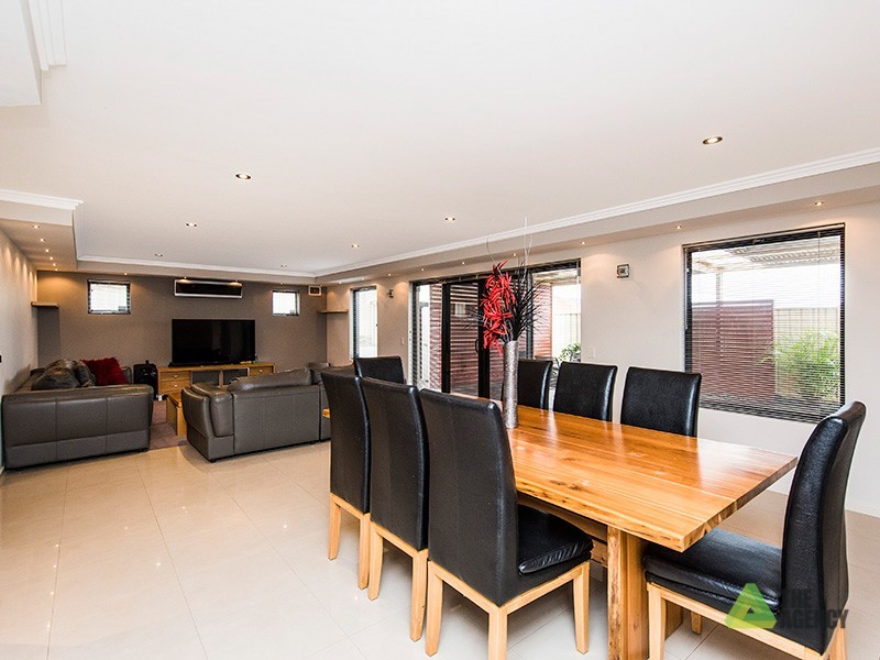 #16 Cobby Place, Marangaroo WA 6064