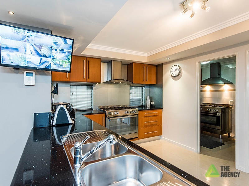 #16 Cobby Place, Marangaroo WA 6064