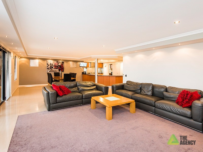 #16 Cobby Place, Marangaroo WA 6064