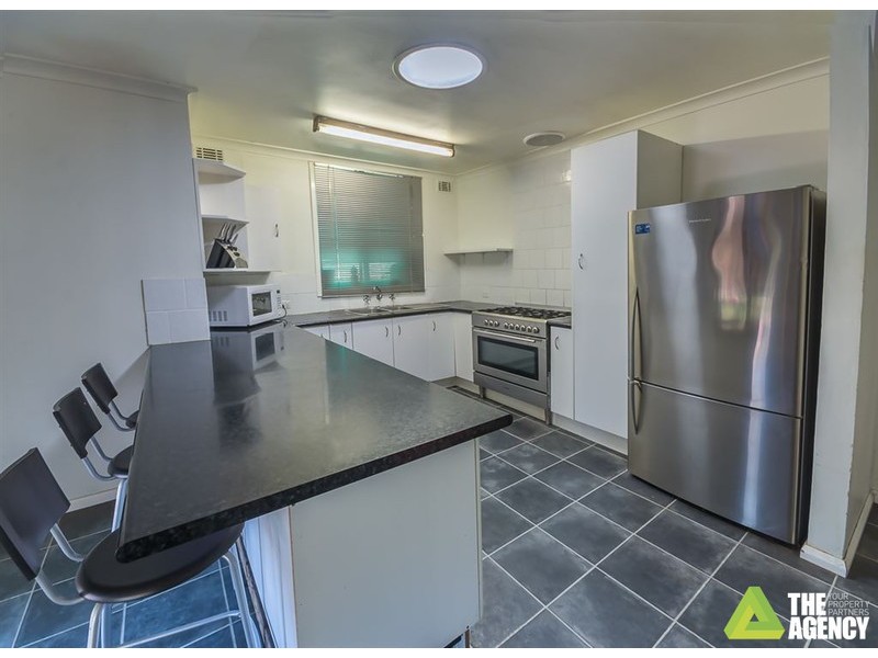 19 Amberton Avenue, Girrawheen WA 6064