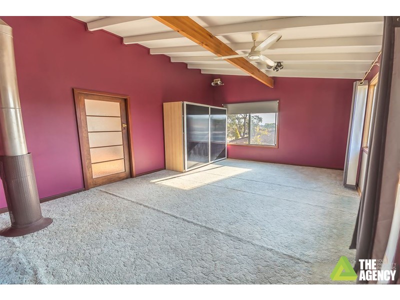 19 Amberton Avenue, Girrawheen WA 6064