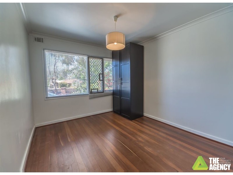 19 Amberton Avenue, Girrawheen WA 6064