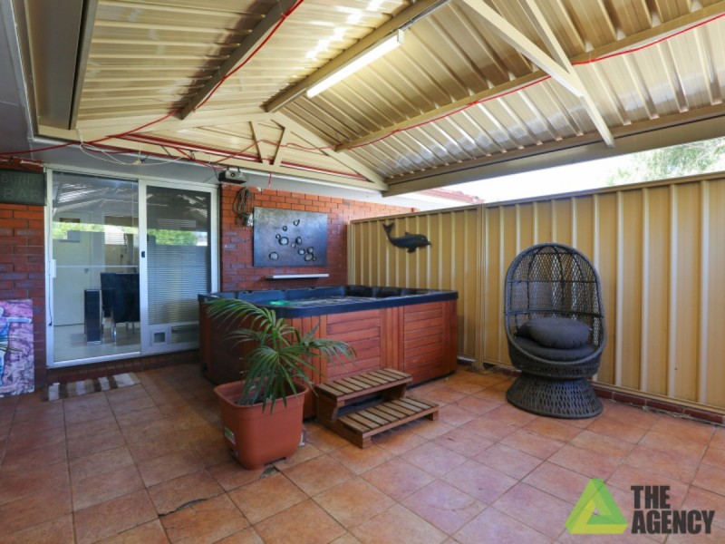 43 Cairn Road, Southern River WA 6110