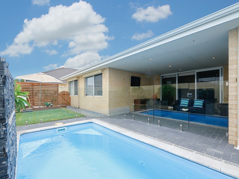 19 Castanet Drive, Madeley WA 6065