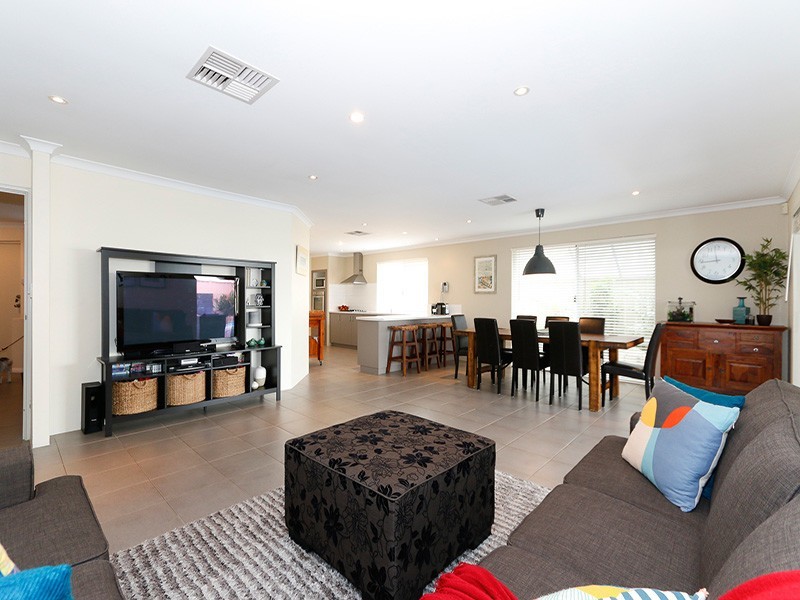 19 Castanet Drive, Madeley WA 6065