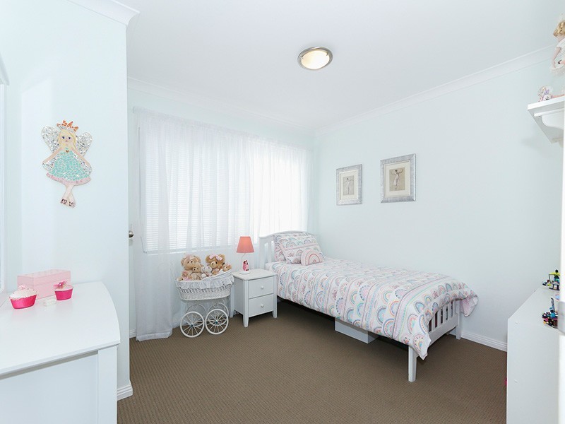 19 Castanet Drive, Madeley WA 6065